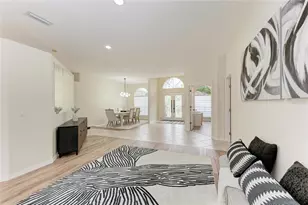 7327 38th Ct E, Sarasota, FL 34243 - Photo 8
