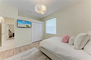 7327 38th Ct E, Sarasota, FL 34243 - Photo 36