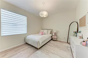 7327 38th Ct E, Sarasota, FL 34243 - Photo 34