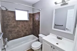 3001 Bee Ridge Rd, Sarasota, FL 34239 - Photo 10