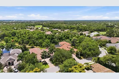 12564 Highfield Circle, Lakewood Ranch, FL 34202 - Photo 14