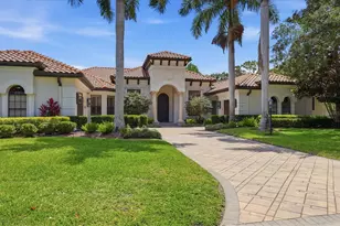 12564 Highfield Cir, Lakewood Ranch, FL 34202 - Photo 2