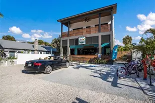 532 70th St, Holmes Beach, FL 34217 - Photo 44