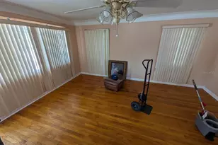 4462 46th Ave N, Saint Petersburg, FL 33714 - Photo 4