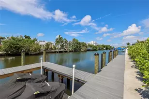 6401 Marina Dr, Holmes Beach, FL 34217 - Photo 36