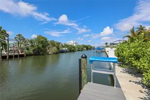 6401 Marina Dr, Holmes Beach, FL 34217 - Photo 34