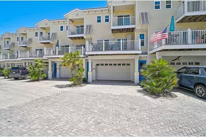 1423 Gulf Drive N, Bradenton Beach, FL 34217 - Photo 2