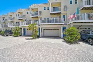 1423 Gulf Dr N, Bradenton Beach, FL 34217 - Photo 2