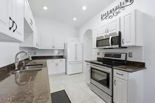 1777 Fountain View Cir, Venice, FL 34292 - Photo 18