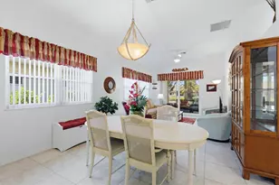 1777 Fountain View Cir, Venice, FL 34292 - Photo 8