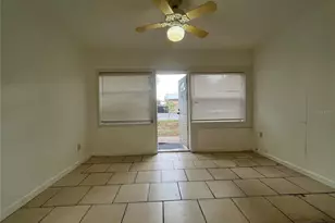 720 22nd Ave W, Bradenton, FL 34205 - Photo 2