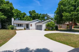 4424 Meadow Creek Cir, Sarasota, FL 34233 - Photo 4