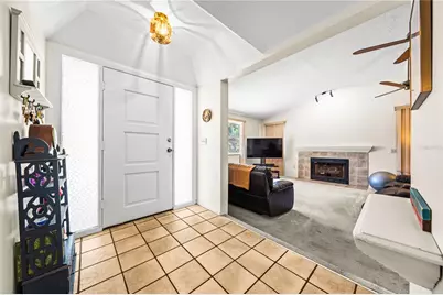 4424 Meadow Creek Circle, Sarasota, FL 34233 - Photo 8