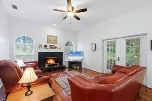 3510 Crystal Lakes Ct, Sarasota, FL 34235 - Photo 4