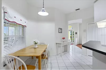 3510 Crystal Lakes Court, Sarasota, FL 34235 - Photo 10