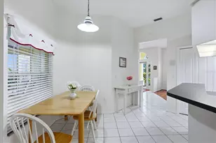 3510 Crystal Lakes Ct, Sarasota, FL 34235 - Photo 10