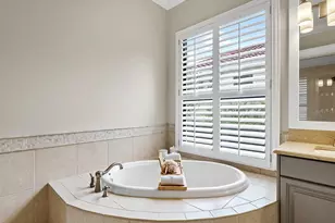 7210 Lake Forest Gln, Lakewood Ranch, FL 34202 - Photo 30