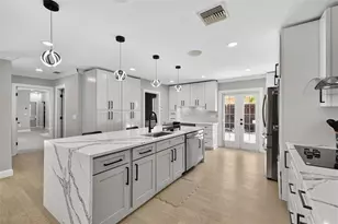 5073 Higel Ave, Sarasota, FL 34242 - Photo 2