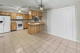 5365 Winewood Dr, Sarasota, FL 34232 - Photo 4
