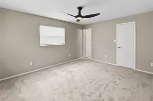 5365 Winewood Dr, Sarasota, FL 34232 - Photo 6