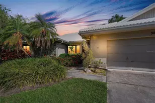 3825 Wilshire Cir, Sarasota, FL 34238 - Photo 2