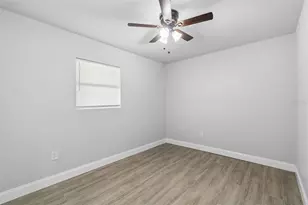 2105 46th Ave Dr W, Bradenton, FL 34207 - Photo 38