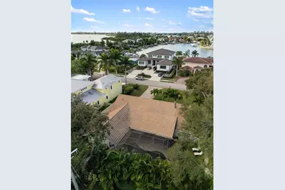 3727 Tangier Terrace, Sarasota, FL 34239 - Photo 8