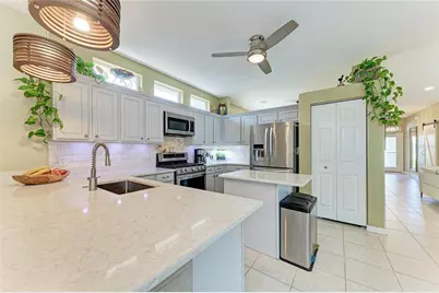 12211 Winding Woods Way, Lakewood Ranch, FL 34202 - Photo 14