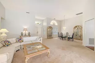 4871 Winterhaven Dr, Sarasota, FL 34233 - Photo 12