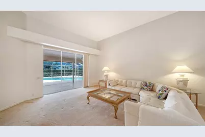 4871 Winterhaven Drive, Sarasota, FL 34233 - Photo 8