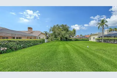 4871 Winterhaven Drive, Sarasota, FL 34233 - Photo 52