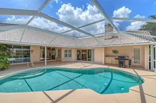 4871 Winterhaven Dr, Sarasota, FL 34233 - Photo 6