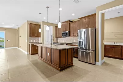 10112 Lake Wales Circle, Sarasota, FL 34241 - Photo 12