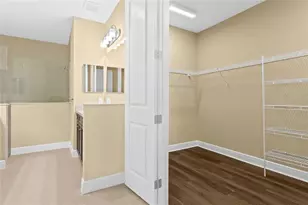 10112 Lake Wales Cir, Sarasota, FL 34241 - Photo 20