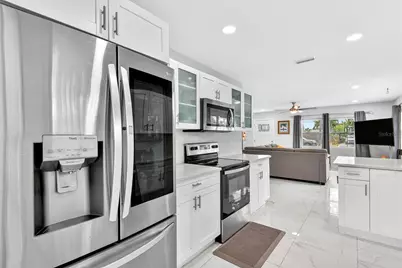 916 Pattison Avenue, Sarasota, FL 34237 - Photo 18
