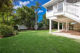 221 85th St, Holmes Beach, FL 34217 - Photo 32