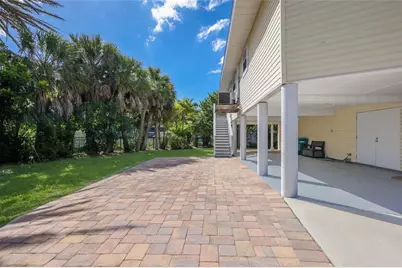 221 85th Street, Holmes Beach, FL 34217 - Photo 30