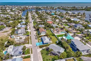 221 85th St, Holmes Beach, FL 34217 - Photo 34