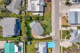 221 85th St, Holmes Beach, FL 34217 - Photo 1