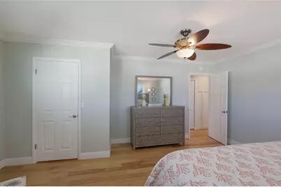 221 85th Street, Holmes Beach, FL 34217 - Photo 18
