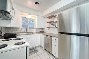 1903 Oak St, Sarasota, FL 34236 - Photo 8