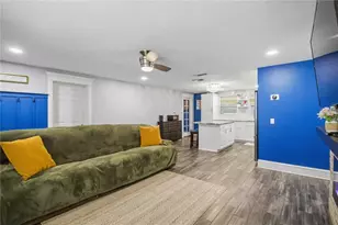 5727 11th St E, Bradenton, FL 34203 - Photo 10