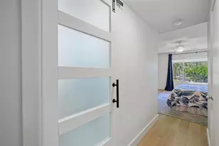 100 Sands Point Rd, Longboat Key, FL 34228 - Photo 10