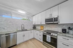 100 Sands Point Rd, Longboat Key, FL 34228 - Photo 26