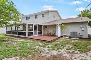 15437 Bedford Cir W, Clearwater, FL 33764 - Photo 20