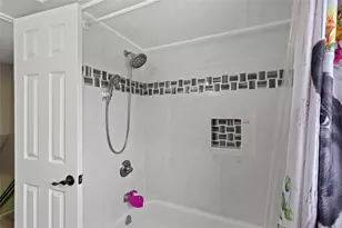 15437 Bedford Cir W, Clearwater, FL 33764 - Photo 18