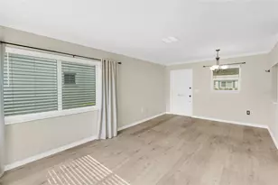 5996 Hibiscus Dr, Bradenton, FL 34207 - Photo 10
