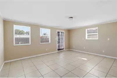 3170 Eden Mills Drive, Sarasota, FL 34237 - Photo 10