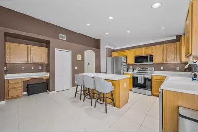 7601 Merchantville Circle, Zephyrhills, FL 33540 - Photo 14