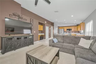 7601 Merchantville Cir, Zephyrhills, FL 33540 - Photo 20